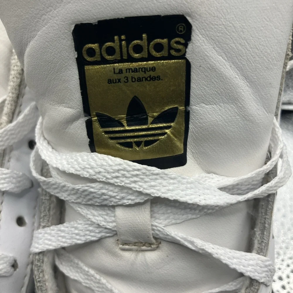 YOUTH ADIDAS PRO MODEL J (S85962) BASKETBALL SNEAKER WHT CORE BLK YOUTH SIZE 4